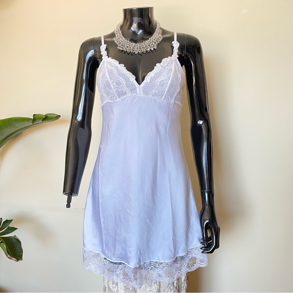 Vintage Vera Wang intimates Elegant White Lace Slip dress